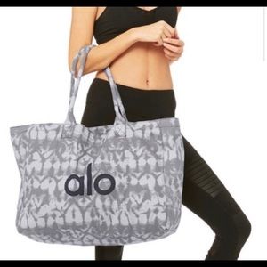 Alo yoga tote bag